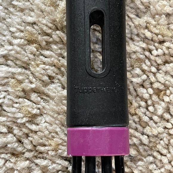 Tupperware whisk and sooon - Picture 7 of 11